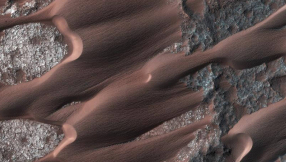 Glass deposits found on Mars: Life \'conveniently bottled\' on Red Planet?