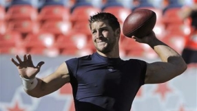 Franklin Graham praises Tim Tebow for  being a true leader \'on and off the field\'