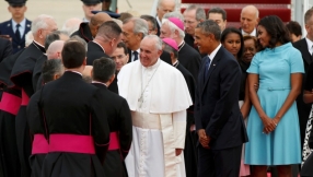 Red carpet welcome for Pope Francis at start of US visit 