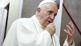 Pope doesn\'t support Kim Davis outright, says spokesman