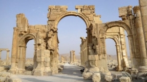 ISIS razes 2,000-year-old Arch of Triumph in continuing \'crime against civilisation\'