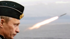 Russia building weapons that can penetrate any missile defences, bares Putin