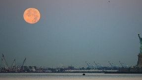 Dreaming of a bright Christmas? Full moon to rise on Dec. 25 for first time this century