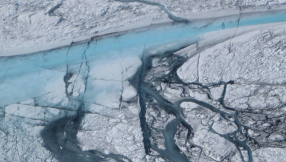 More climate change bad news: Greenland\'s sponge-like snow can no longer absorb meltwater, adding to sea level rise