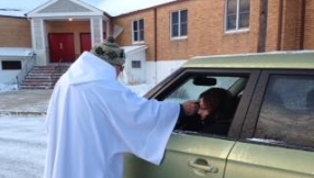 \'Ashes to go\': Commuters offered drive-thru prayer to begin Lent