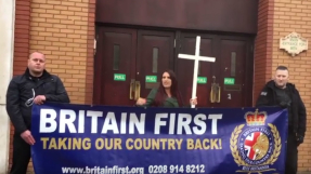 Britain First holds \'hapless\' protest outside London mosque