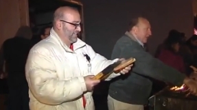 Pennsylvania pastor, mayor lead volunteers in feeding the homeless every Friday 