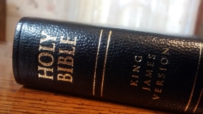 Christian groups oppose removal of Bibles in U.S. veterans affairs department clinics