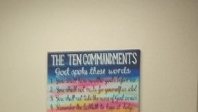 Atheists want Ten Commandments painting removed from Kentucky county clerk office