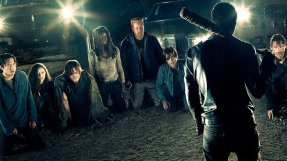 \'The Walking Dead\' season 7 spoilers, rumors: Fans give their verdict on new promo; Maggie, Abraham, or Daryl to fall at Negan\'s hand?