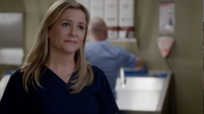 \'Grey\'s Anatomy\' season 13 spoilers: Arizona\'s new love interest to be Leah Murphy?