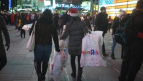 Early Christmas Shopping Annoys Americans: 34 M Have Started It; 1 M Already Finished It